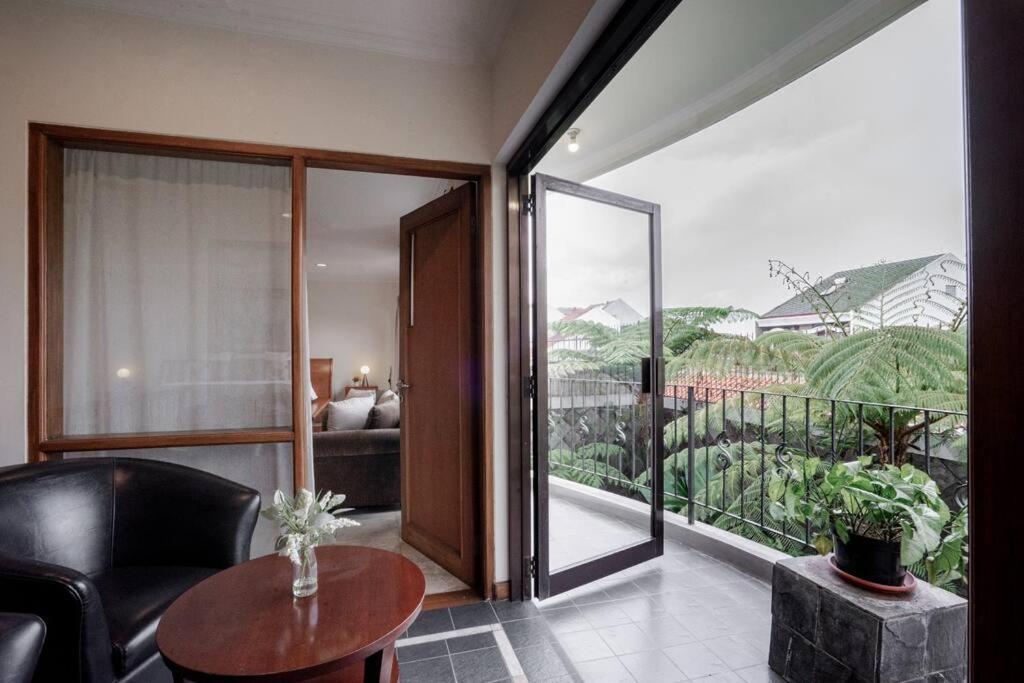 Pasteur Beautiful Luxury Home Bandung Exterior photo