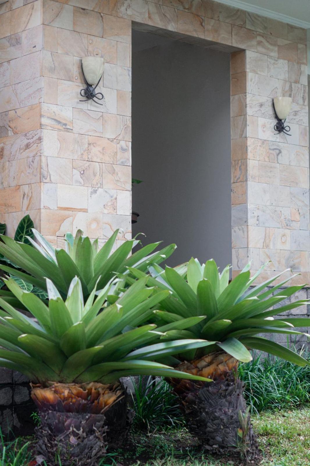 Pasteur Beautiful Luxury Home Bandung Exterior photo